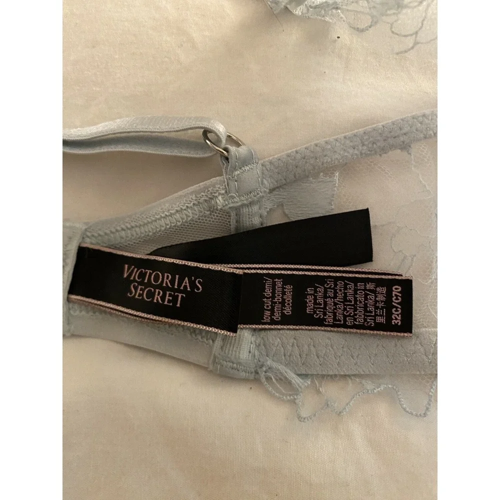 NWT Victoria's Secret Light Blue‎ Lace Underwire Bra 32C Sheer